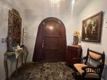 Oportunidad Única ¡¡ Venta De Casa En Santiago Surco, Límite Con Miraflores /Excelente Ubicación Para Proyecto Inmobiliario