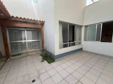 Oportunidad Única ¡¡ Venta De Casa En Santiago Surco, Límite Con Miraflores /Excelente Ubicación Para Proyecto Inmobiliario