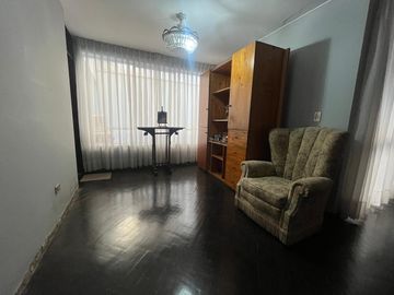 Oportunidad Única ¡¡ Venta De Casa En Santiago Surco, Límite Con Miraflores /Excelente Ubicación Para Proyecto Inmobiliario