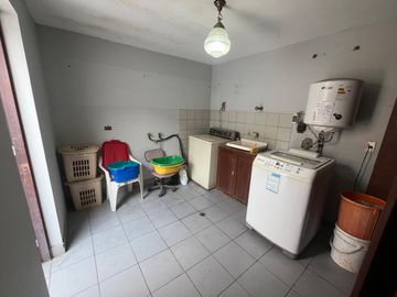 Oportunidad Única ¡¡ Venta De Casa En Santiago Surco, Límite Con Miraflores /Excelente Ubicación Para Proyecto Inmobiliario