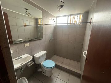 Oportunidad Única ¡¡ Venta De Casa En Santiago Surco, Límite Con Miraflores /Excelente Ubicación Para Proyecto Inmobiliario