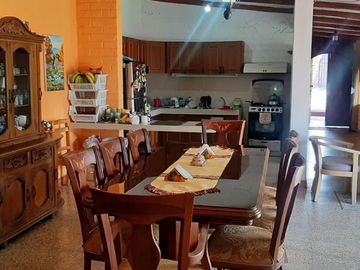 ARMENIA, vendo propiedad independiente de 1015m2 de terreno y 250m2 de construcción