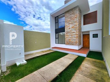 NO EN CONJUNTO Casa CRÉDITO VIP 3 dormitorios Valle de los Chillos Inchalillo INDEPENDIENTE