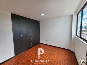 NO EN CONJUNTO Casa CRÉDITO VIP 3 dormitorios Valle de los Chillos Inchalillo INDEPENDIENTE
