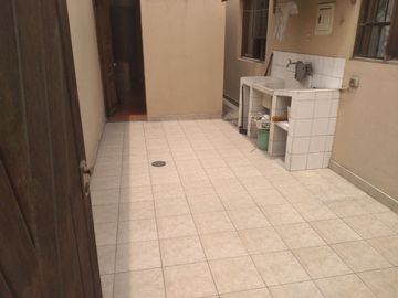DEPARTAMENTO O  COMPRARTE CASA ÁREA GRANDE(267M2)+ COMPRAR 2 AUTOS