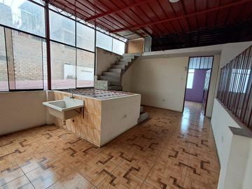 🚨 VENDO CASA DE 3 PISOS + AZOTEA EN LOS OLIVOS DE PRO