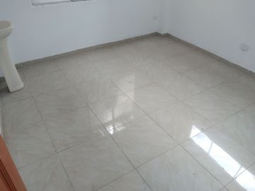 ALQUILO OFICINA CONSULTORIO HOSPITAL PISO TRES, DENTAL, PSICOLOGOS, ADMINISTRADOR
