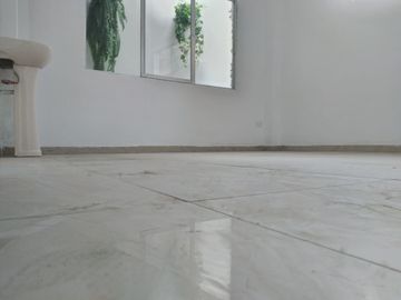 ALQUILO OFICINA CONSULTORIO HOSPITAL PISO TRES, DENTAL, PSICOLOGOS, ADMINISTRADOR