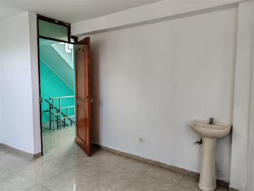ALQUILO OFICINA CONSULTORIO HOSPITAL PISO TRES, DENTAL, PSICOLOGOS, ADMINISTRADOR