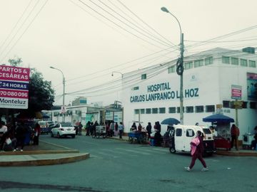 ALQUILO OFICINA CONTADOR ABOGADO PUBLICISTA IMPORTADOR  OFICINA ADMINISTRATIVA