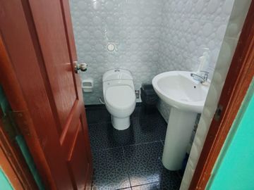 ALQUILO LINDA OFICINA CONSULTORIO FRENTE A HOSPITAL 22m2 PISO 3 PUENTE PIEDRA