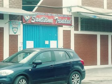 ALQUILO LINDA OFICINA CONSULTORIO FRENTE A HOSPITAL 22m2 PISO 3 PUENTE PIEDRA