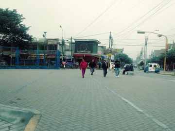 ALQUILO LINDA OFICINA CONSULTORIO FRENTE A HOSPITAL 22m2 PISO 3 PUENTE PIEDRA