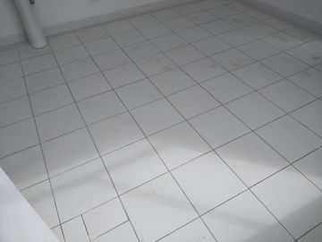 ALQUILO LINDA OFICINA CONSULTORIO FRENTE A HOSPITAL 22m2 PISO 3 PUENTE PIEDRA