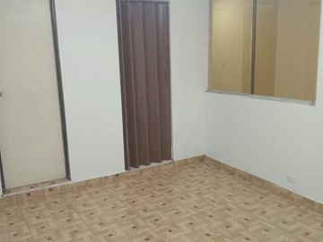 ALQUILO OFICINA CONSULTORIO 17M2 con BAÑO PPLAZA ARMAS Puente Piedra PISO2 Múdate, crece Ya!