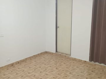 ALQUILO OFICINA CONSULTORIO 17M2 con BAÑO PPLAZA ARMAS Puente Piedra PISO2 Múdate, crece Ya!