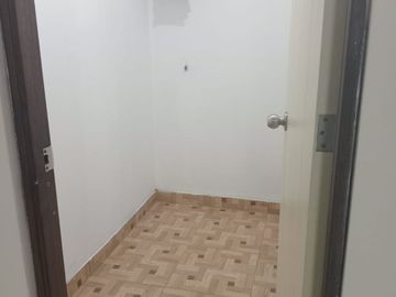 ALQUILO OFICINA CONSULTORIO 17M2 con BAÑO PPLAZA ARMAS Puente Piedra PISO2 Múdate, crece Ya!