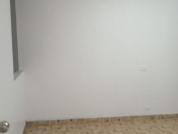 ALQUILO OFICINA CONSULTORIO 17M2 con BAÑO PPLAZA ARMAS Puente Piedra PISO2 Múdate, crece Ya!