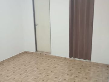 ALQUILO OFICINA CONSULTORIO 17M2 con BAÑO PPLAZA ARMAS Puente Piedra PISO2 Múdate, crece Ya!