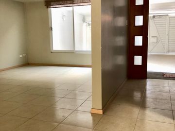CASA en VENTA en LOMAS DEL MARMOL, muy cerca de IMSS La Margarita y CLUB BRITANIA La Calera, Puebla