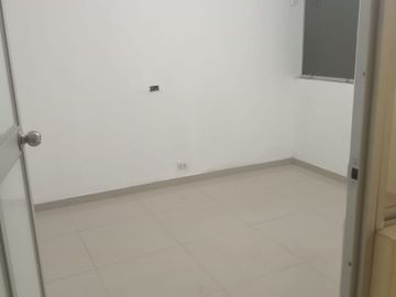 ALQUILO OFICINA 201 PLAZA DE ARMAS DE Puente Piedra 10m2 PISO2