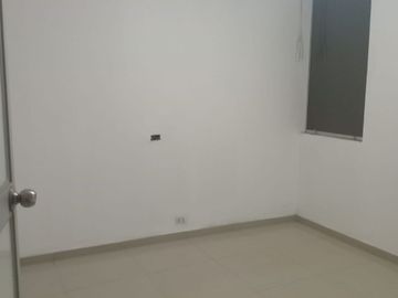 ALQUILO OFICINA 201 PLAZA DE ARMAS DE Puente Piedra 10m2 PISO2