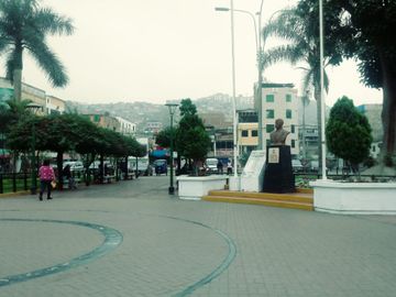 ALQUILO OFICINA 201 PLAZA DE ARMAS DE Puente Piedra 10m2 PISO2