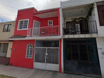 VENTA DE CASA EN FRACC VILLAS DE LA HACIENDA, CELAYA, GUANAJUATO.