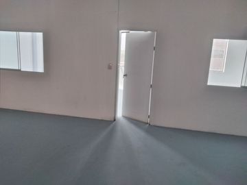 ALQUILO LOCAL MUY GRANDE 216M2 PISO 3 TRES, EN AV LOS ANGELES ATE EMPRESARIOS GAMARRA