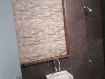 ALQUILO LOCAL MUY GRANDE 216M2 PISO 3 TRES, EN AV LOS ANGELES ATE EMPRESARIOS GAMARRA