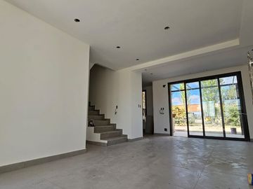 VÓRTICE INMOBILIARIA VENDE DÚPLEX EN BARRIO MILCAYAC I