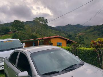 VENDO ESTA DIVINA FINCA, BIEN BARATA, EN BARBOSA ANTIOQUIA