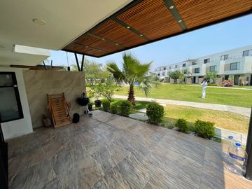 Venta de Casa en Condominio en Santa Fe Lifestyle, Xochitepec, Morelos