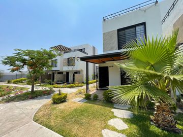 Venta de Casa en Condominio en Santa Fe Lifestyle, Xochitepec, Morelos