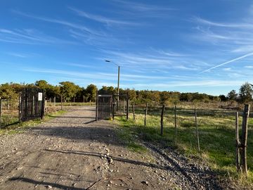 Vende Parcela terreno 5.500 m2 sector oro verde km 8 camino interior junta de vecino sol de chillan
