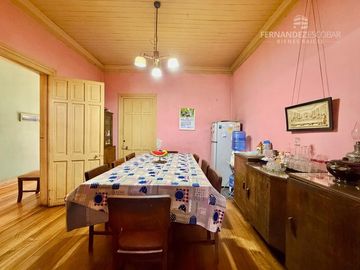 SAN FELIPE - VENDE CASA 6D 2B EN PLENO CENTRO