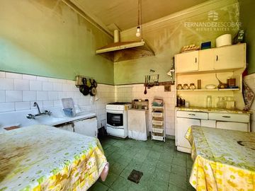 SAN FELIPE - VENDE CASA 6D 2B EN PLENO CENTRO