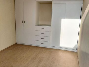 OFICINA A PUERTA CERRADA