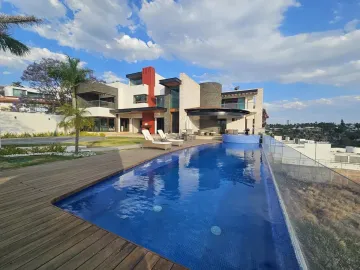 CASA EN VENTA LUXURY EN JURIQUILLA CON ALBERCA Y ESPECTACULARES VISTAS AL LAGO, QUERÉTARO