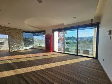 CASA EN VENTA LUXURY EN JURIQUILLA CON ALBERCA Y ESPECTACULARES VISTAS AL LAGO, QUERÉTARO