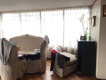 Edificio en Venta, Versalles y Las Casas esquina. Sector Centro Norte