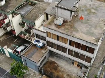 Edificio en Venta, Versalles y Las Casas esquina. Sector Centro Norte