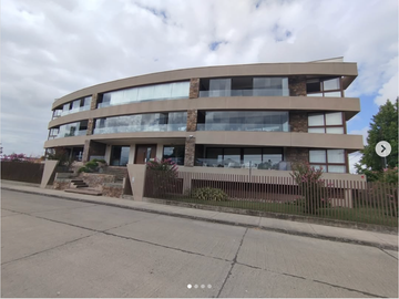 Vendo Departamento de 248 m2 en exclusivo Edificio Don Nicanor ubicado en Loteo los Poetas sector consolidado y privilegiado de la ciudad de Chillán