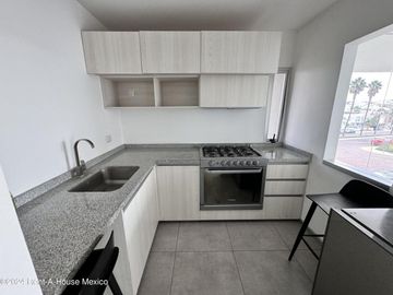 Cumbres del Lago departamento de 2 recamaras en VENTA QH835
