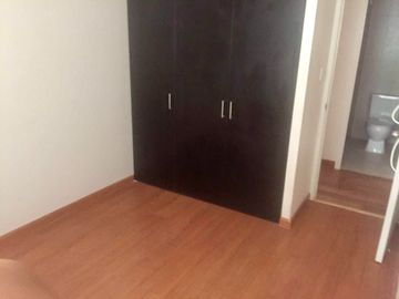 MODERNO DEPARTAMENTO 3 DORMITORIOS CON  JARDIN - PRIMER PISO- SURCO