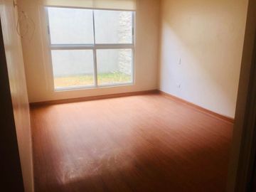 MODERNO DEPARTAMENTO 3 DORMITORIOS CON  JARDIN - PRIMER PISO- SURCO