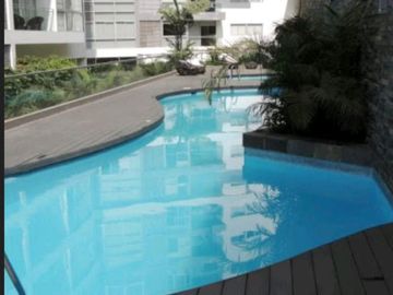 MODERNO DEPARTAMENTO 3 DORMITORIOS CON  JARDIN - PRIMER PISO- SURCO