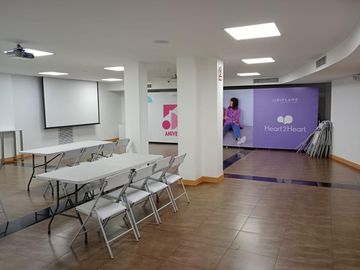 ¡OPORTUNIDAD ÚNICA EN URDESA! Local Comercial de Lujo con 8 Parqueos (Venta/Alquiler)