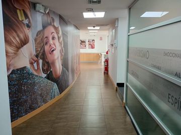 ¡OPORTUNIDAD ÚNICA EN URDESA! Local Comercial de Lujo con 8 Parqueos (Venta/Alquiler)