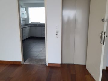 OPORTUNIDAD MUY CENTRICO CERCA A TODO